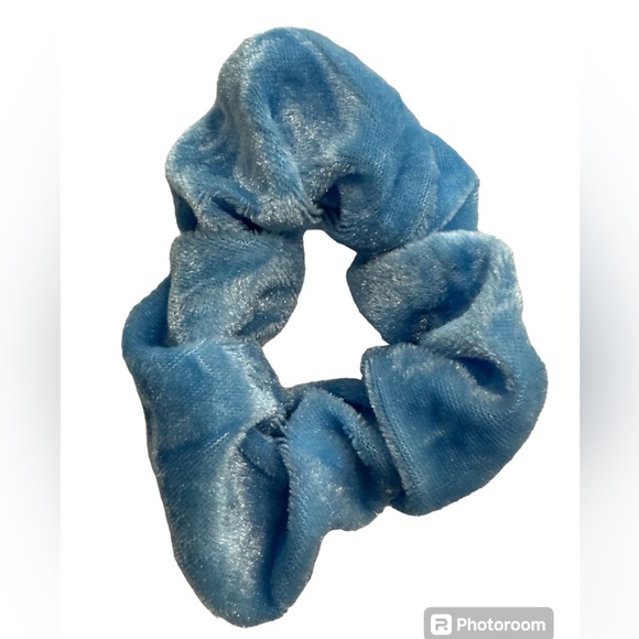 Set of 5 velour hair scrunchies - Picture 4 of 7